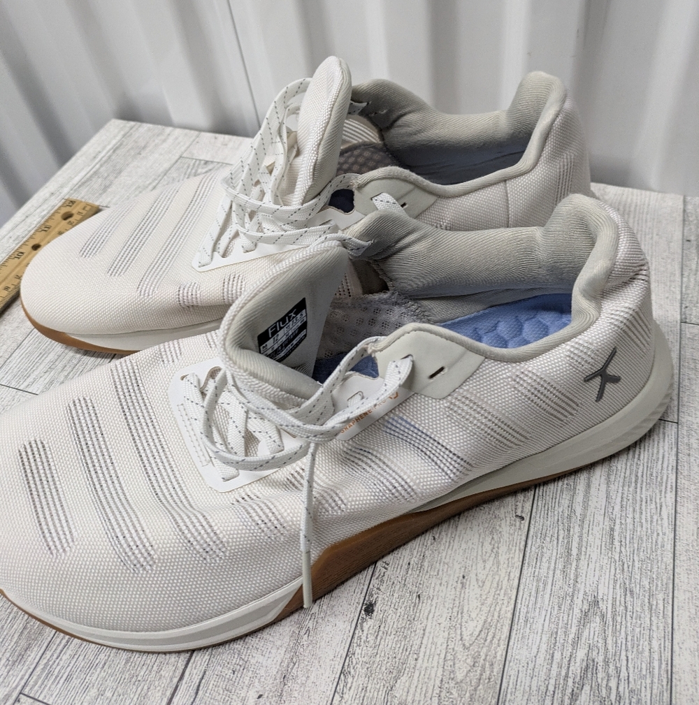 Men's FLUX Adapt XT GRAPHENE Lightweight White Athletic Training  Sneakers